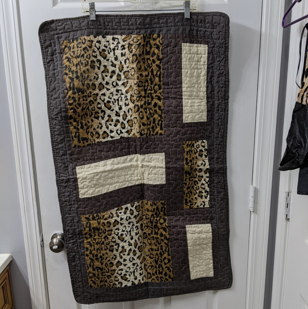 2 animal print pillow shams